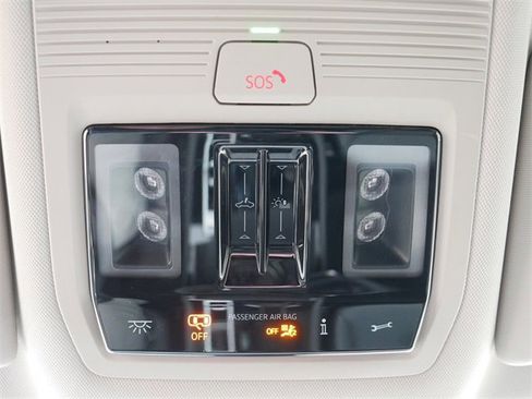 Certified 2025 Volkswagen Atlas SEL image 34