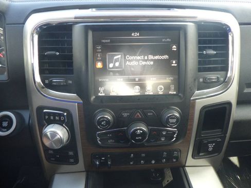 Used 2017 RAM 1500 Laramie w/ Convenience Group AWD/4WD image 22