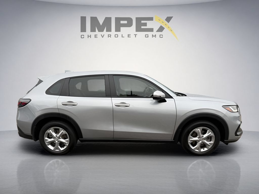 Used 2025 Honda HR-V LX image 6
