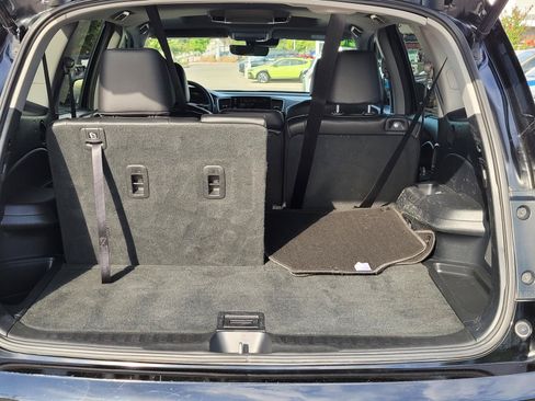 Used 2020 Honda Pilot Touring image 19