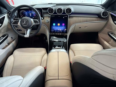Used 2025 Mercedes-Benz C 300 Sedan image 8