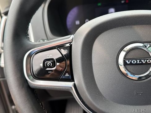 Used 2024 Volvo XC90 B5 Core w/ Climate Package AWD/4WD image 12