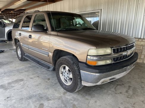 Used 2003 Chevrolet Tahoe LS image 1