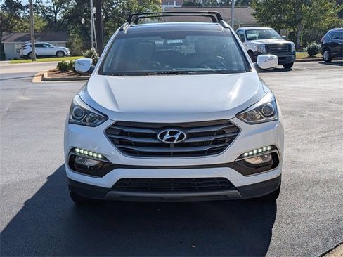 Used 2017 Hyundai Santa Fe Sport image 2