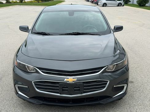 Used 2018 Chevrolet Malibu LS w/ LPO, Convenience Package 2 FWD image 2