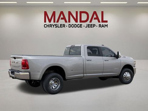 New 2026 RAM 3500 Laramie w/ Towing Technology Group AWD/4WD image 4