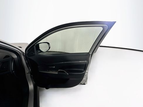 Used 2024 Mitsubishi Outlander Sport AWD image 30