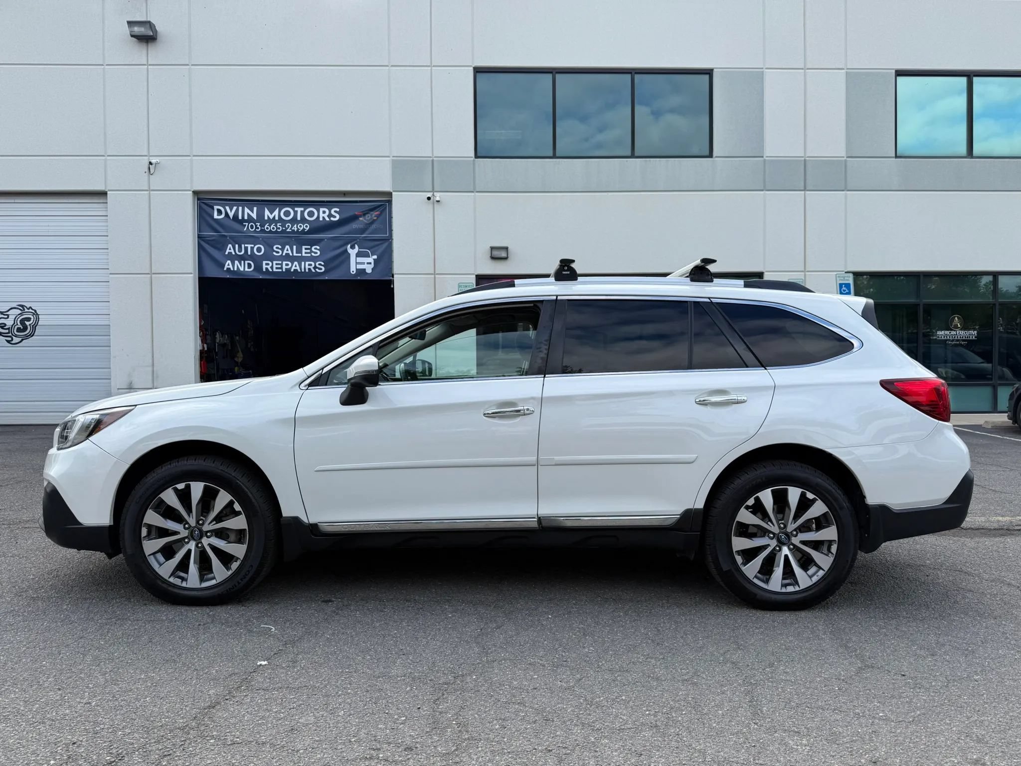 Used 2019 Subaru Outback 3.6R Touring AWD/4WD image 10