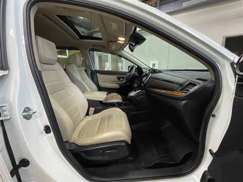Used 2018 Honda CR-V Touring image 34