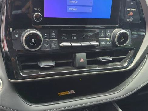 Certified 2024 Toyota Highlander XLE FWD image 21
