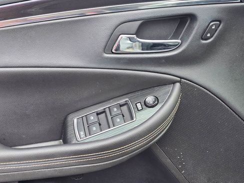 Certified 2018 Chevrolet Impala Premier FWD image 9