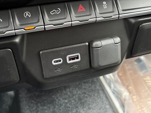 New 2026 GMC Sierra 1500 Pro w/ Pro Value Package image 10