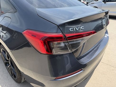 Used 2023 Honda Civic Sport image 29