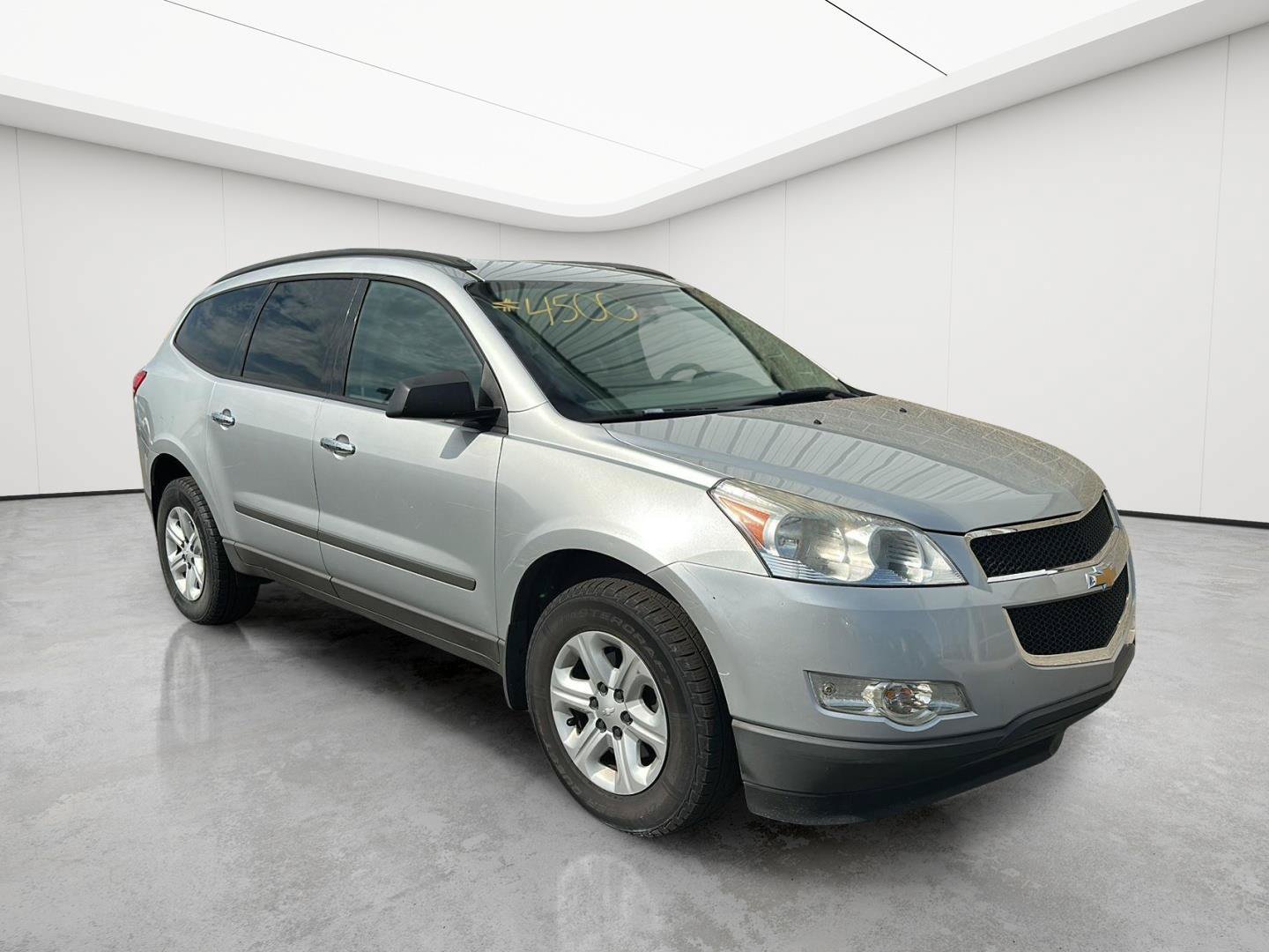 Used 2012 Chevrolet Traverse LS FWD image 2