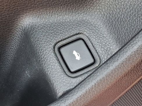 Used 2018 Honda Accord Sport image 27