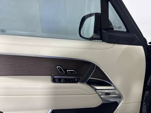 Used 2026 Land Rover Range Rover SE AWD/4WD image 30