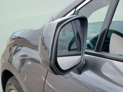 Certified 2025 Toyota Sienna XLE FWD image 11