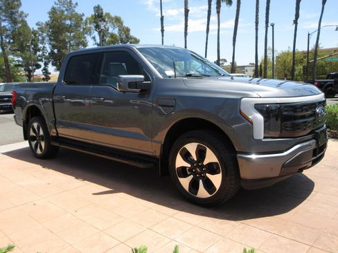 Certified 2023 Ford F150 Lightning Platinum AWD/4WD image 6