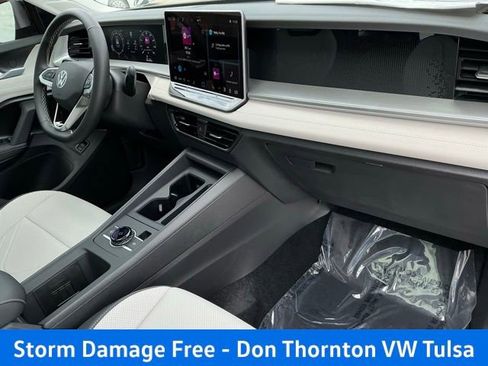 New 2026 Volkswagen Tiguan SE FWD image 20