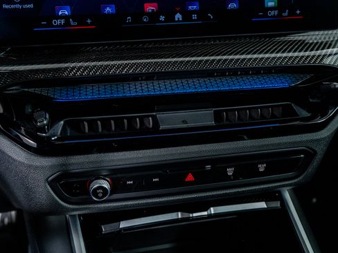 Used 2025 BMW M4 Coupe image 38