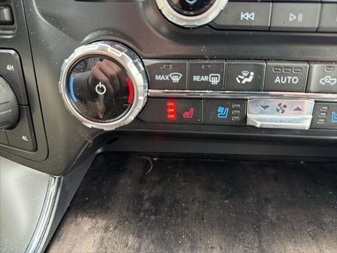 Used 2022 Ford F150 Lariat image 36