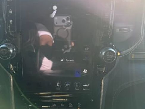 Used 2019 RAM 2500 Limited AWD/4WD image 14