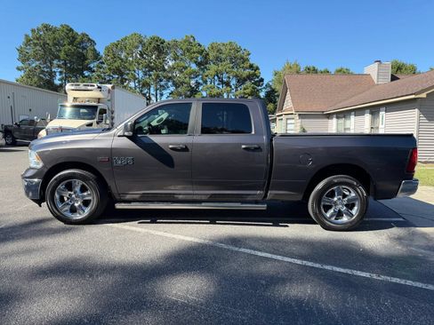 Used 2019 RAM 1500 Big Horn RWD image 5