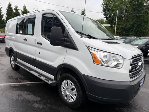 Used 2017 Ford Transit 250 130 Low Roof w/ Exterior Upgrade Package RWD image 7