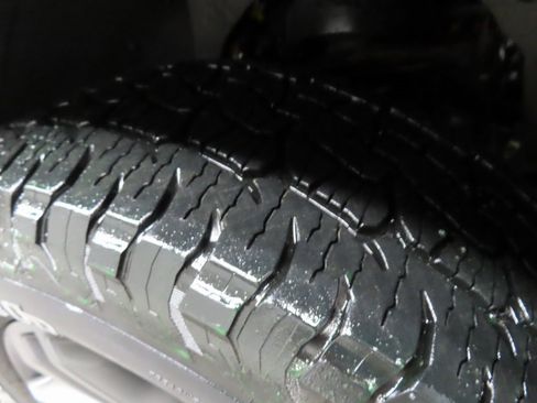 Used 2021 Ford F150 Lariat w/ Equipment Group 502A High image 7