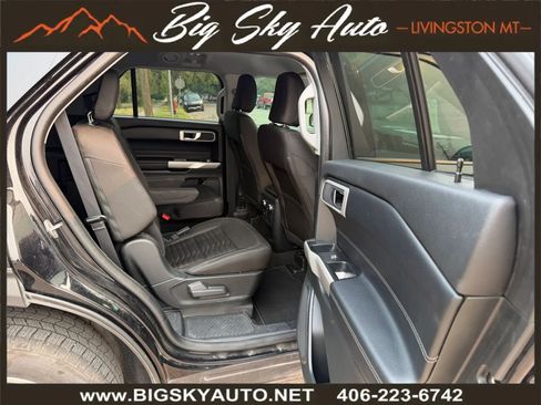 Used 2021 Ford Explorer XLT w/ Class III Trailer Tow Package AWD/4WD image 21
