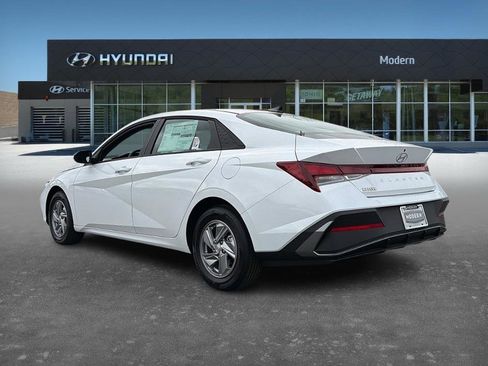 New 2026 Hyundai Elantra SE w/ Cargo Package image 4