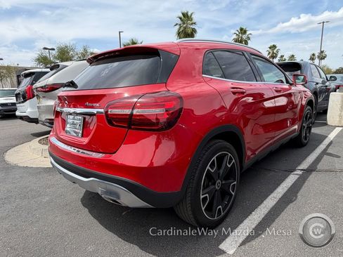 Used 2018 Mercedes-Benz GLA 250 4MATIC image 3