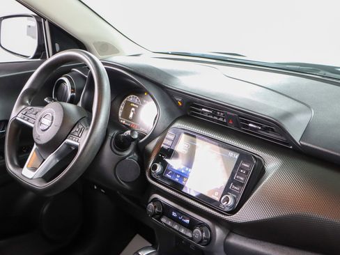 Used 2021 Nissan Kicks SV image 25