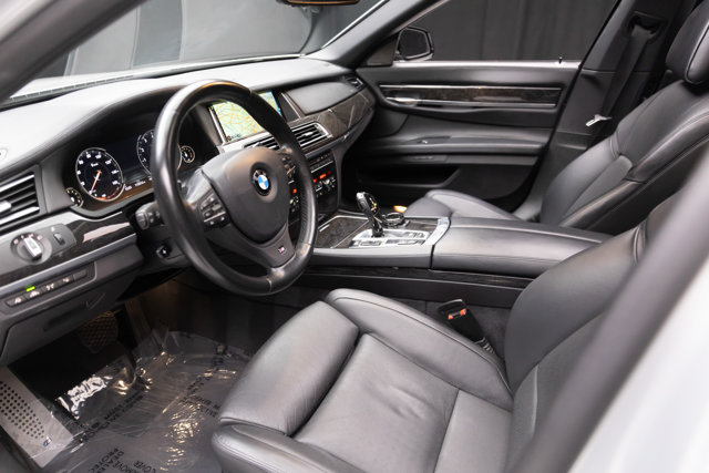 Used 2014 BMW 750i RWD image 49