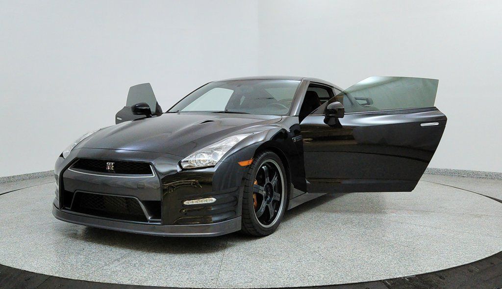 Used 2012 Nissan GT-R Black Edition AWD/4WD image 9