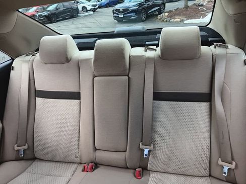 Used 2014 Toyota Camry LE FWD image 10
