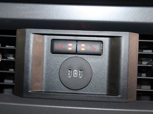 New 2026 Ford F250 Lariat w/ Black Appearance Package image 34