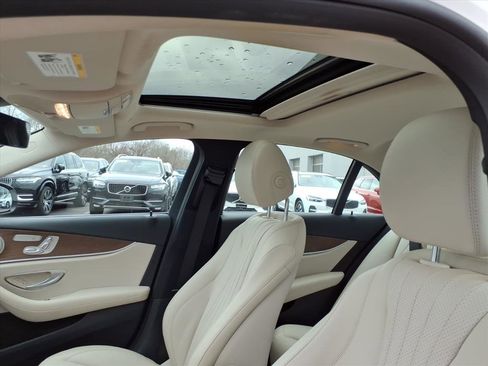 Used 2021 Mercedes-Benz E 350 4MATIC Sedan image 11