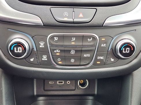 Certified 2022 Chevrolet Equinox LT FWD image 19
