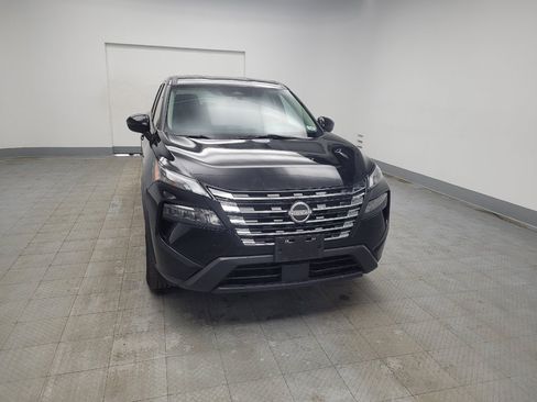 Used 2024 Nissan Rogue SV image 14