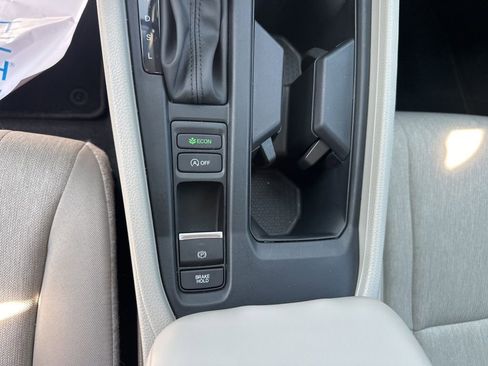 Certified 2025 Honda Accord LX image 27