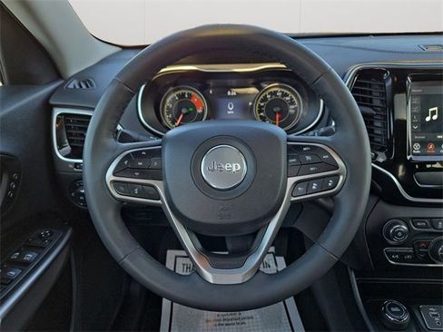 Used 2022 Jeep Cherokee Limited image 14