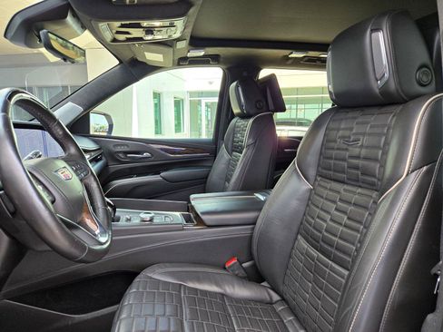Used 2023 Cadillac Escalade Sport Platinum AWD/4WD image 28