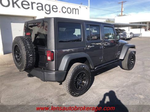 Used 2017 Jeep Wrangler Unlimited Sport w/ Quick Order Package 24S AWD/4WD image 8