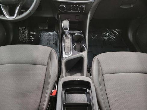Used 2025 Buick Encore GX Preferred image 17