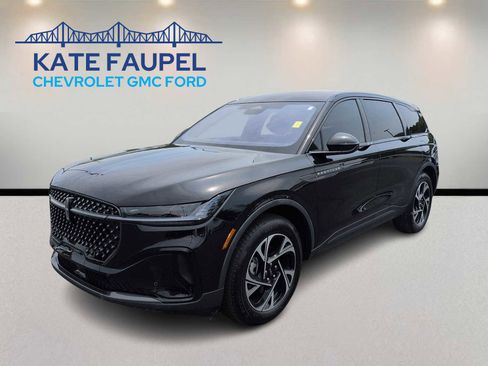 Used 2025 Lincoln Nautilus Premier w/ Jet Appearance Package AWD/4WD image 3