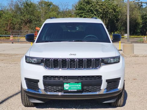 New 2025 Jeep Grand Cherokee L Laredo image 3