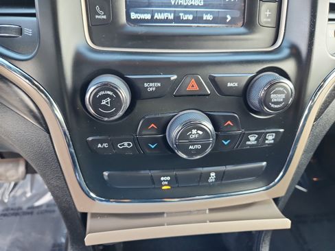 Used 2014 Jeep Grand Cherokee Laredo w/ Quick Order Package 23E image 29