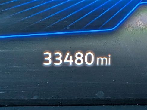 Used 2023 Volkswagen Tiguan SE image 25