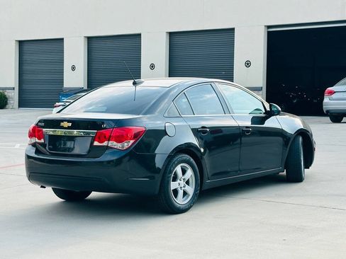Used 2016 Chevrolet Cruze LT FWD image 9